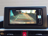 バックカメラが付いているので後方確認が非常にしやすいです。今や運転初心者も熟練者も必須装備!ついていて損はないですね♪