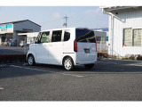 大口なトランクルームです。幅広で荷物の出し入れが簡単になります!