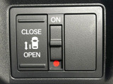 【パワースライドドア】スマートキーや運転席のスイッチでスライドドアの開閉が可能♪電動だから力を入れてドアを開ける必要が無く、小さいお子様でも、重い荷物を持っている時もラクに開け閉めできます♪