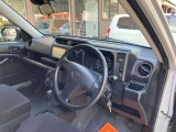 車輌買取も行なっております。商用車から普通車どのようなお車でも買い取ります!査定無料ですのでお気軽にお申し付けくださいませ♪