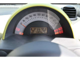 セカンドカーとして使用されていたので距離は55900キロほどです。ご注いただきたいのは距離が少なくても壊れる個所は壊れます、お手伝いしますので治すことも楽しんでいただけるかたに。