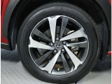 アルミホイール付。オシャレは足元から!さり気なく、スタイリッシュな感じでお洒落ですよね。