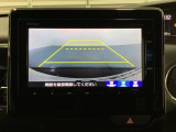 バックでの車庫入れも安心です! リアカメラが付いているバックモニター付のナビを装備しております。操作線もついており距離感も画面から確認できます。