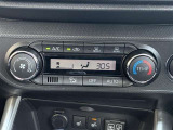 オートエアコンなので好きな温度を設定することで車内をいつでも快適に保てます。
