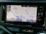 純正7型ナビを装備。タッチパネル式で使いやすく、お出かけもラクラクです。