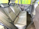 後部座席も気になるようなキズ・汚れやへたり等、大きなダメージはなく、良好な状態です。
