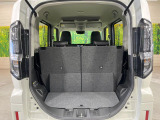 普段のお買い物や通勤、送迎等に十分な荷室スペースを確保しております。セカンドシートを倒すと、大きな荷物の積載も可能です♪