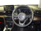 運転席まわりです。 各操作スイッチは使いやすい位置に配置されてます。