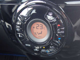 フルオートエアコンで車内はいつも快適です♪