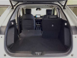 様々なパターンにアレンジができるラゲッジスペース♪お荷物の大きさや量・状況に合わせてアレンジできますので、とっても使い勝手良好ですよ♪タップリ積んで、楽しいお出かけを♪