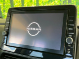 【純正9型ナビ】人気の大型9インチナビを装備。存在感のある大画面はインパクト大!ナビ利用時のマップ表示は見やすく、テレビやDVDは臨場感がアップ!いつものドライブがグッと楽しくなります♪