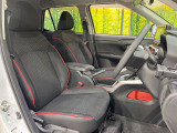 運転席シート廻りは使用感も少なく、良好な状態となっています。前オーナー様が丁寧に使っていたことがよくわかりますね。