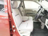 見通しのよいすっきりとした視界で、誰でも運転しやすいです。運転のしやすさは疲れにくさにも繋がりますよ♪