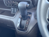 【 シフト 】スムーズなシフトチェンジで快適にお車を操縦していただけます!