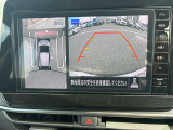 アラウンドビューモニターは車庫入れの強い味方となってくれます。上から車を見下ろすように視ることで、駐車場枠内にビシッと真っ直ぐ停めれます!☆一度使ったらわかって頂けます☆