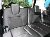 3列目シートはもちろん状態良好☆大人でもゆったりと座って頂けますので、大人数でのお出かけもラクラクです♪ご家族で、気の知れた仲間で、ドライブに行くのが楽しみですね♪