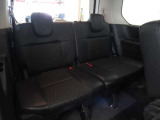 3列目のシートも十分な広さ☆