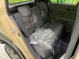 後部座席も気になるようなキズ・汚れやへたり等、大きなダメージはなく、良好な状態です。