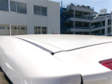 ルーフは目立つキズやへこみなどはない状態です。