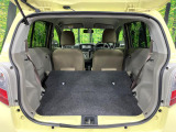 普段のお買い物や通勤、送迎等に十分な荷室スペースを確保しております。セカンドシートを倒すと、大きな荷物の積載も可能です♪