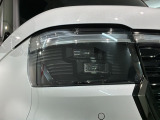 LEDヘッドライトは、点灯の瞬間から最大光量を発揮し、突然暗くなるトンネルなどでの安定感を高めます。