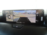 360&deg;ビューモニターを搭載しています。パーキングセンサーと合せてお使いいただくことで、安全、安心にお車の取り回しを行っていただけます。