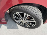 純正のアルミホイールで足元すっきり