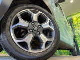 【純正15インチアルミホイール】外観にマッチした純正アルミホイールを装着しております。各種社外アルミホイールや、スタッドレスタイヤも取扱いしております。是非ご相談ください♪