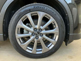 大口径でSUVのスタイルを際立たせる足回り!純正のお洒落なアルミホイールでドレスアップ☆