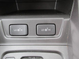 運転席、助手席には冬場に快適、シートヒーターが付いてます。