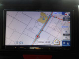 SDナビゲーション&フルセグTVです!目的地までしっかり案内してくれるナビ。初めての道も安心して運転ができますね☆