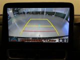 バックモニターがついていますのでバックでの駐車が苦手な方でも大丈夫です。実際のバック駐車は目視確認と合わせてお使い下さい。