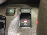 パーキングブレーキはスマートな電子制御式と合わせて渋滞時等にブレーキペダルから足を離しても停車状態を保持してくれるオートブレーキホールド機能で運転が楽になります。スタートはアクセルペダルを踏むだけ