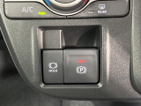 【パワーバックドア】スマートキーや運転席のボタンを押すだけでリアゲートが自動で開閉します!荷物を持っている時や、高い位置にあるバックドアを閉める際に便利な機能です♪