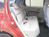 ゆとりある広々とした車内空間は、ドライブを始め買い物やレジャーなど、幅広く活躍します。一人でもみんなとでもお出かけを楽しみましょう!