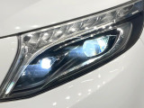 ●LEDヘッドライト:夜間走行時も良好な視界を確保し安心して運転できる高輝度LEDヘッドライトを装備!点灯速度が早く、消費電力も抑えられています。