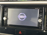 【純正ナビ】人気の純正ナビを装備しております。ナビの使いやすさはもちろん、オーディオ機能も充実!キャンプや旅行はもちろん、通勤や買い物など普段のドライブも楽しくなるはず♪