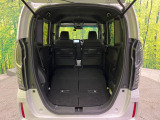 後席を格納すると、これだけの広さが!シーンに合わせたシートアレンジで、大きな荷物も積むことが出来ます♪