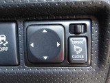 電動格納機能付きドアミラー☆ワンタッチで、運転席からドアミラーを格納できます。狭い駐車場でもご安心です。