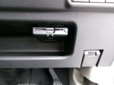 ETC車載器が付いています。高速道路の料金所をノンストップで通過!