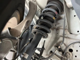 お車を安心してお乗りいただく為には、足回りの定期点検が欠かせません。サービスサポート(有償保証)では無料点検もご提供しており、安心のカーライフをお過ごしいただけるサポート体制が整っています。
