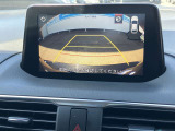 バックカメラ付きなので駐車も楽々です。