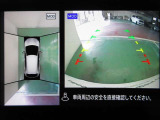 アラウンドビューモニターで車庫入れも空から見ている様に駐車できラクラクです。