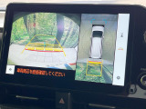 【パノラミックビューモニター】専用のカメラにより、上から見下ろしたような視点で360度クルマの周囲を確認することができます☆死角部分も確認しやすく、狭い場所での切り返しや駐車もスムーズに行えます。