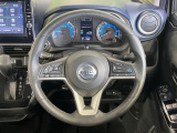 【純正革巻きステアリング】上質な革を使用することで、手にしっかり馴染みとても運転しやすいハンドルです♪