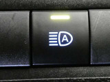 【オートマチックハイビームヘッドライト】ハイビーム走行時に対向車や前走車をカメラで認識して自動的にロービームにする機能が装備されています。※道路環境などによっては作動しない場合があります。