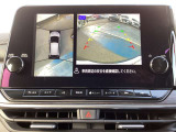 アラウンドビューモニターで車の周辺状況をナビ画面で確認できます☆