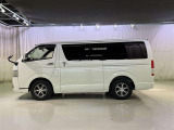 スライドドア開口部が広く荷物の出し入れがスムーズにできます。