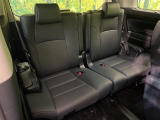 3列目シートはもちろん状態良好☆大人でもゆったりと座って頂けますので、大人数でのお出かけもラクラクです♪ご家族で、気の知れた仲間で、ドライブに行くのが楽しみですね♪