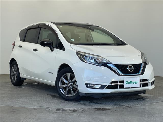 ノート1.2 e-POWER メダリスト ブラックアロー修復歴無し